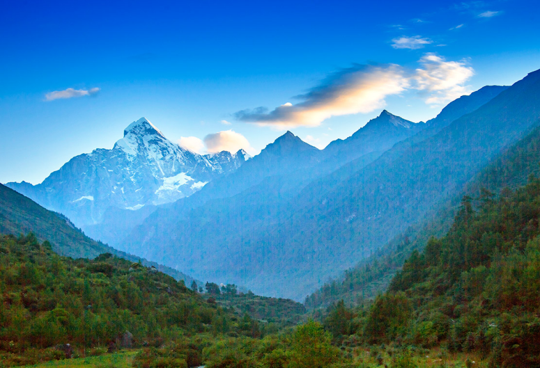 线路:成都——小金(四姑娘山,沃日官寨)—金川(世外梨园景区)