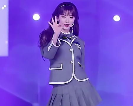 青春有你2女学员体重,孔雪儿98斤,看到上官喜爱:不是吧