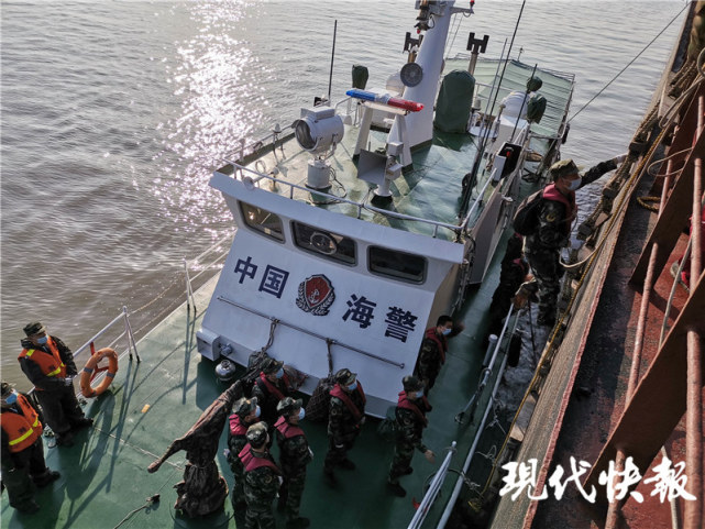 6万余吨海砂来源不明江苏海警查获一起特大非法采砂案