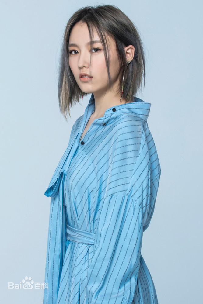 韩睿(lydia),1996年出生,中国流行乐女歌手,飞儿乐团新主唱,毕业于