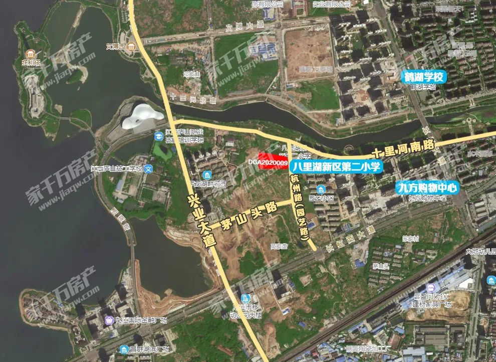 八里湖新区三宗优质地块成功拍出,揽金3