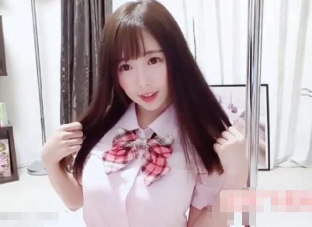 斗鱼日本女主播宣布停播,平时直播太露骨,如今被唾弃