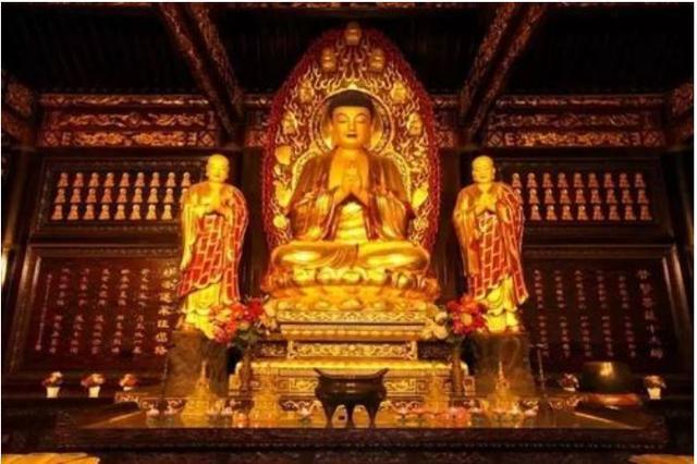 去寺庙旅游,为什么不能随意对佛像拍照?原因有3个