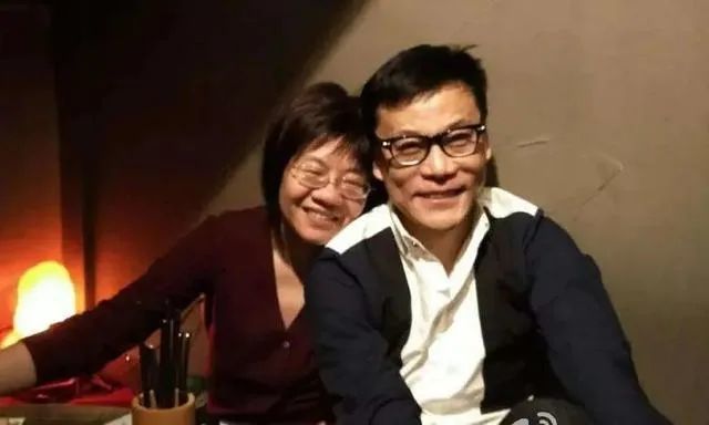 请李国庆像个男人那样去离婚,去尊重俞渝对家庭和当当的付出