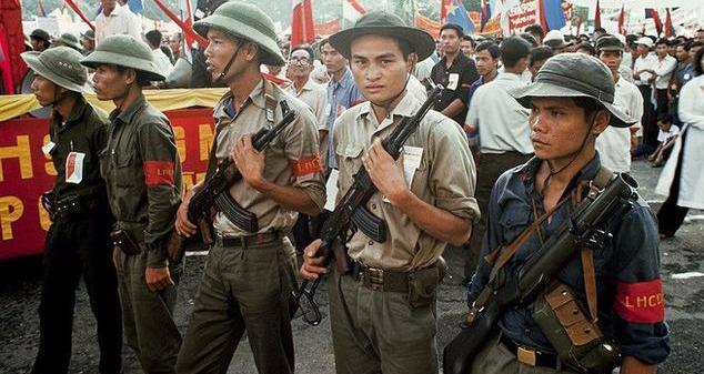 1975年越南南方共和国开国大典:阅兵武器大多中国造,仅存在一年