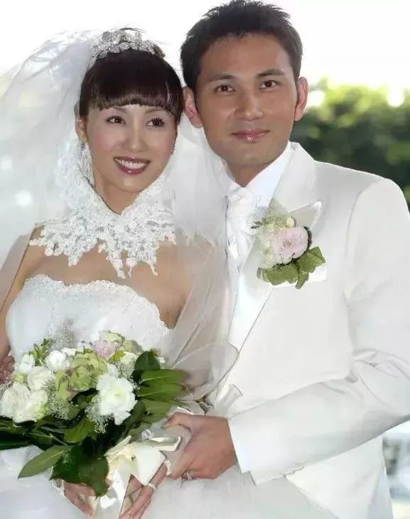13位娶了富家千金女的男明星,最后一位相差11岁,结婚30年
