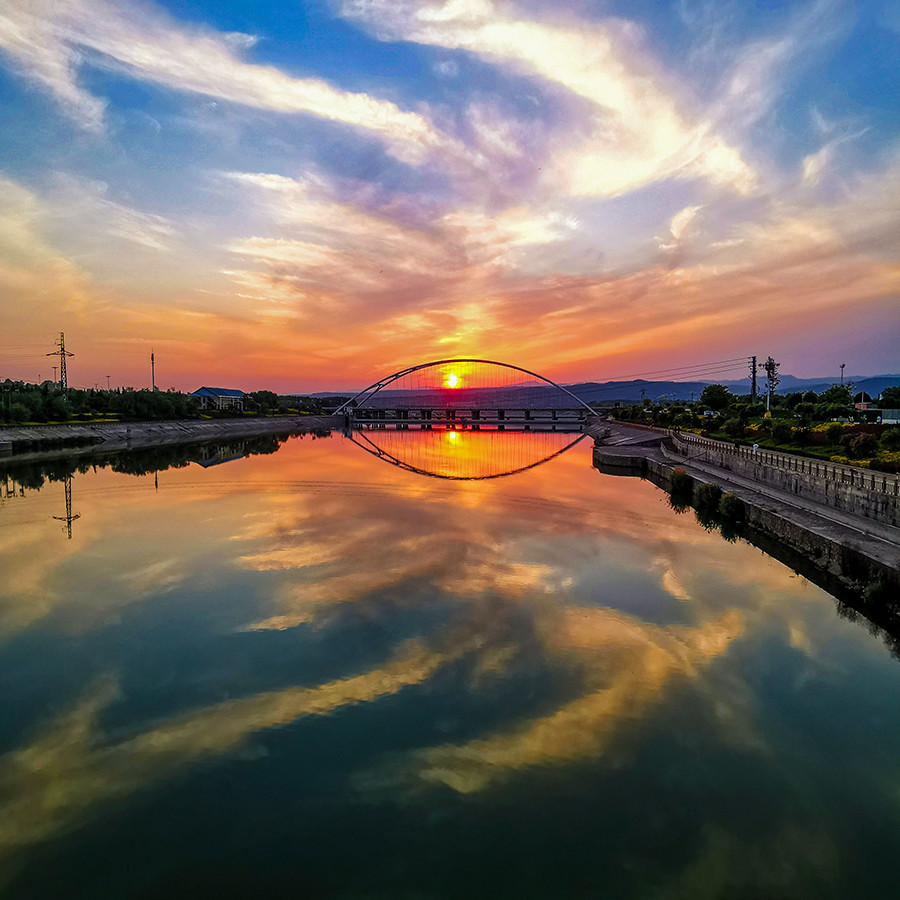 青龙涧河夕照