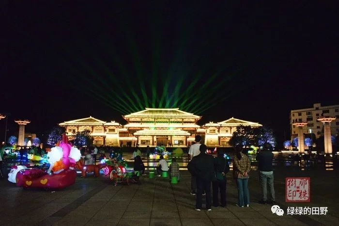 荥经颛顼广场五一漂亮夜景