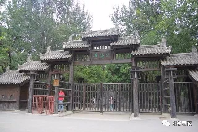 景阳冈村位于聊城市阳谷县张秋镇,村子最为出名的市景阳冈旅游景区.