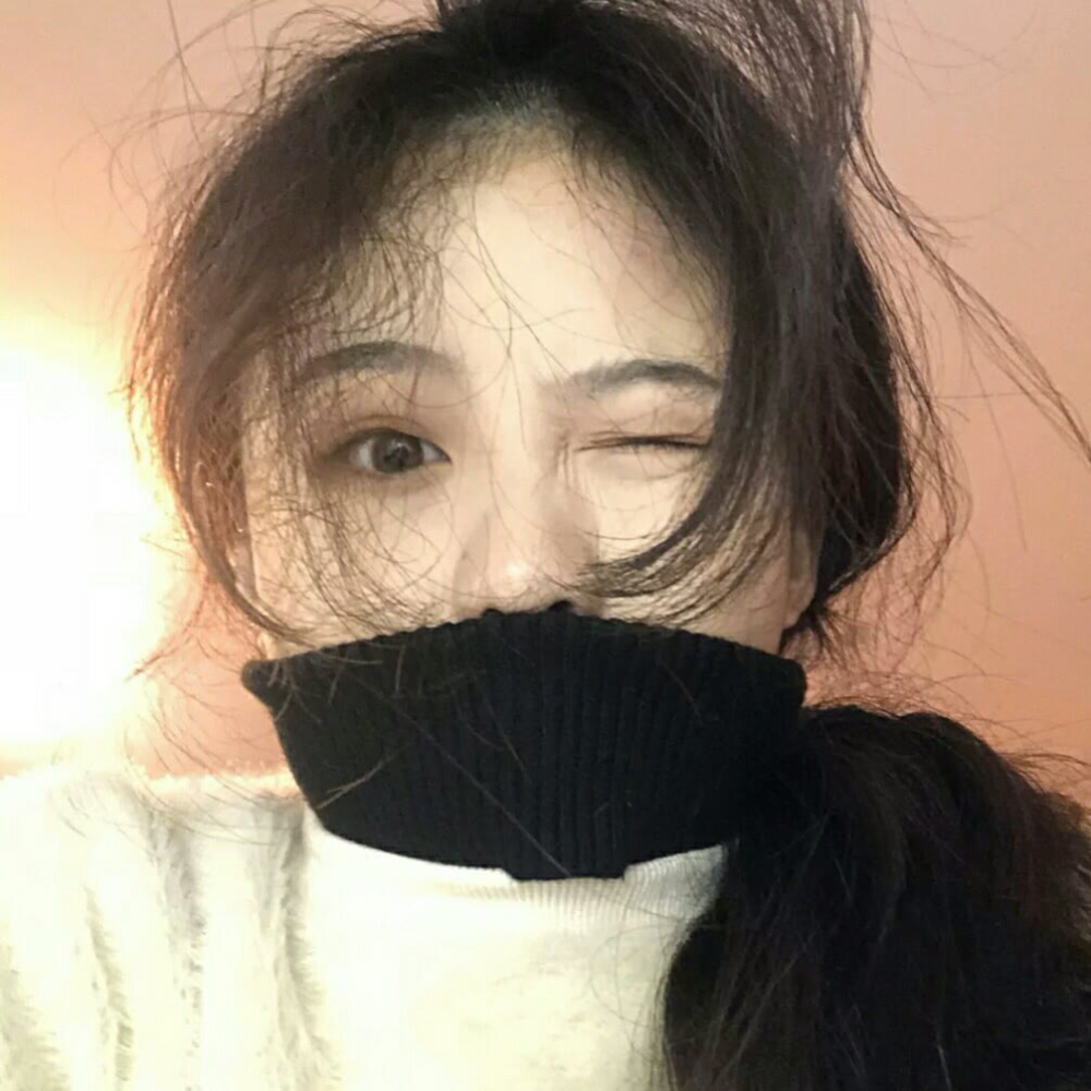 忧郁女生头像:我们总说岁月如故,却不知道是否如初!