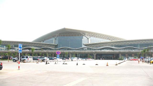 gdp超过4000亿的市经济水平_gdp超过日本图片