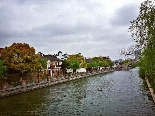 上海浦东有一个高桥古镇,人少景美,不收门票