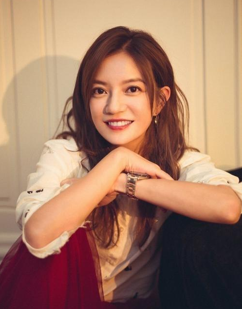 10岁女孩撞脸赵薇,简直如出一辙,亲生父母登场后全场沸腾