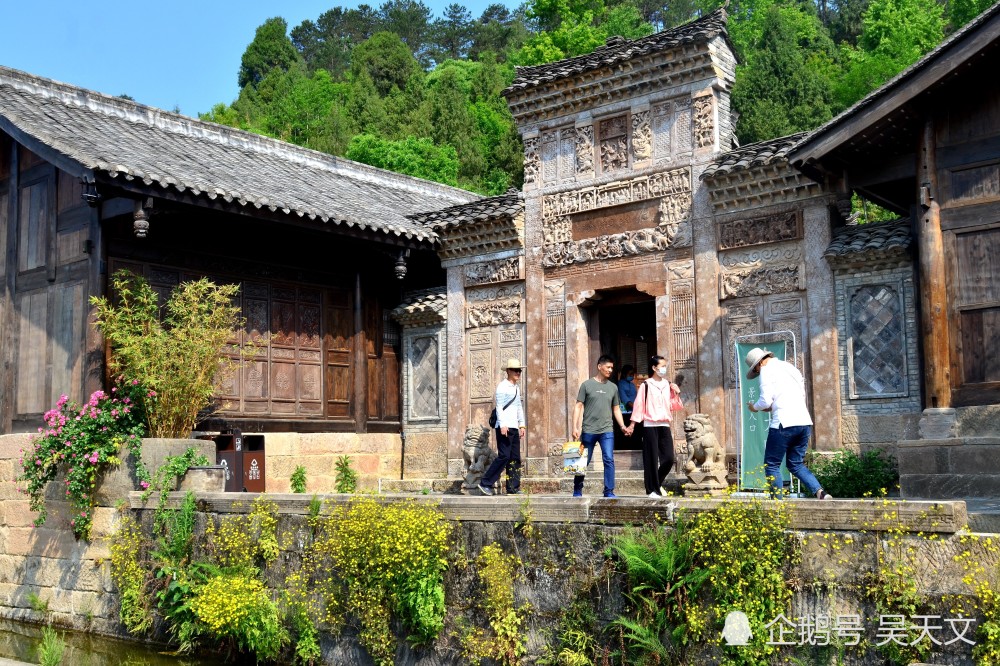 陕西宁强青木川古镇:景区平稳有序 游客络绎不绝