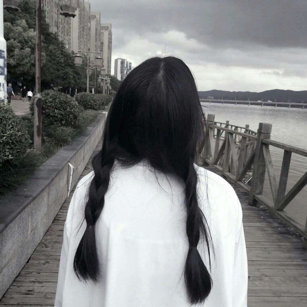 少女心·不露脸女生头像:我真心的付出,却不是你要的