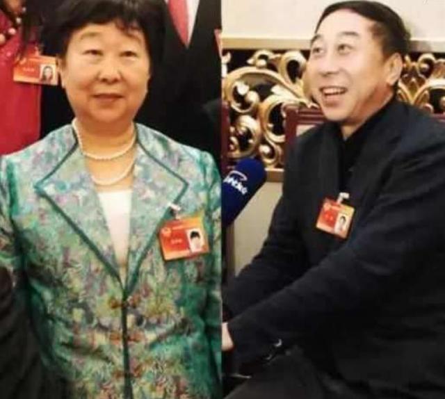 知道冯巩家世显赫,不知道他母亲的家族也不逊色,网友
