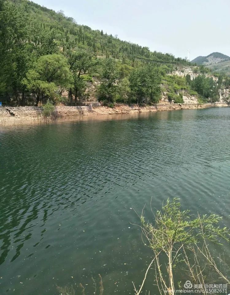 淄川有个雁门山水库,四围群山连绵峰峦叠翠,山景水色交相辉映