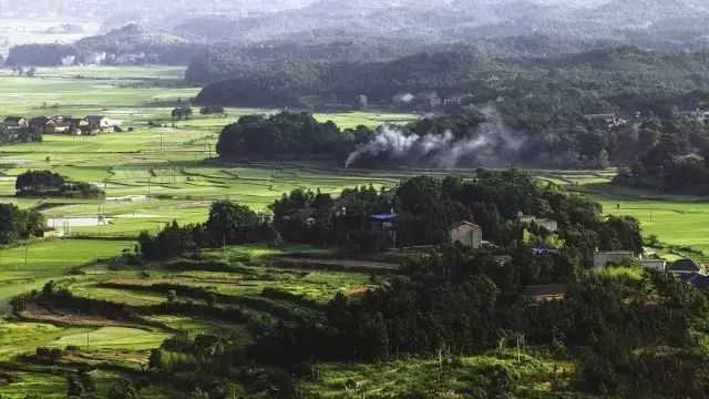 在人口稀少的地区村落_古村落图片(2)