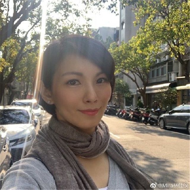 又一女星宣布离婚,结束16年豪门婚姻,还欠债超千万