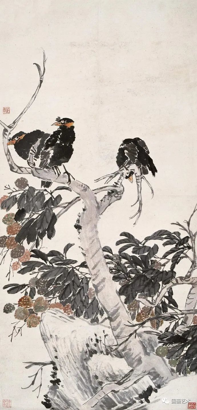 任伯年的花鸟画,总是把花与鸟连在一起,禽鸟显得很突出,花卉有时只作