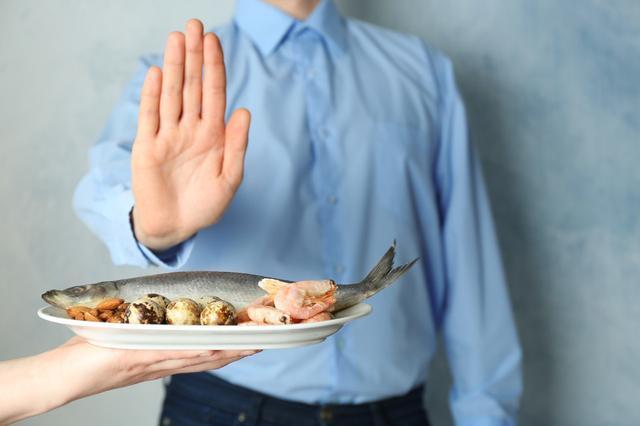 这5类食物是公认的肠胃“杀手”，吃得越少越好！肠胃病人群必看