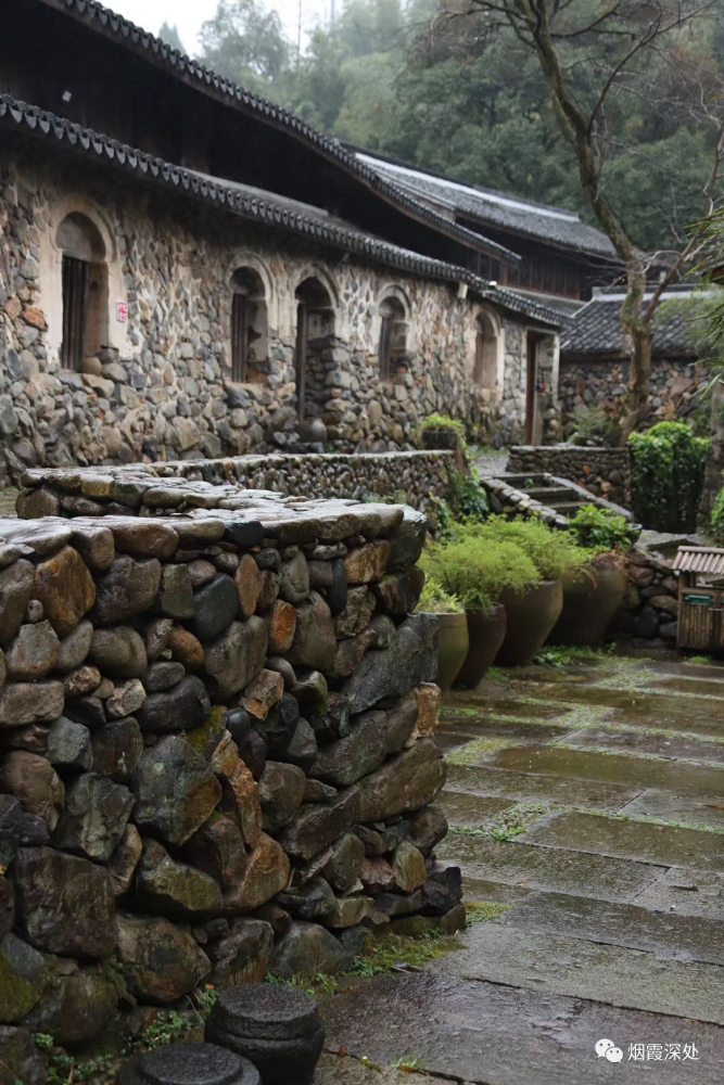 (黄岩乌岩头村)