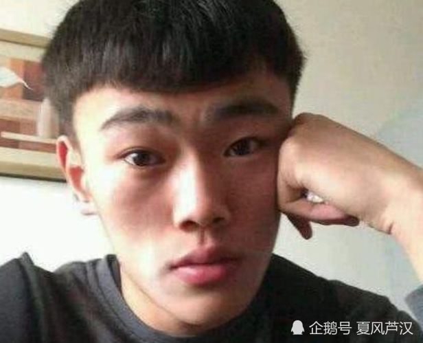 00后女生眼中"丑男"的3标志,全占的,能脱单都是"走后门"