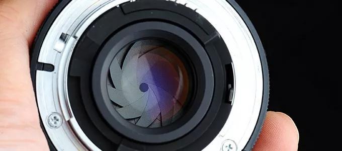 摄影入门基础知识:单反相机光圈f大小的区别