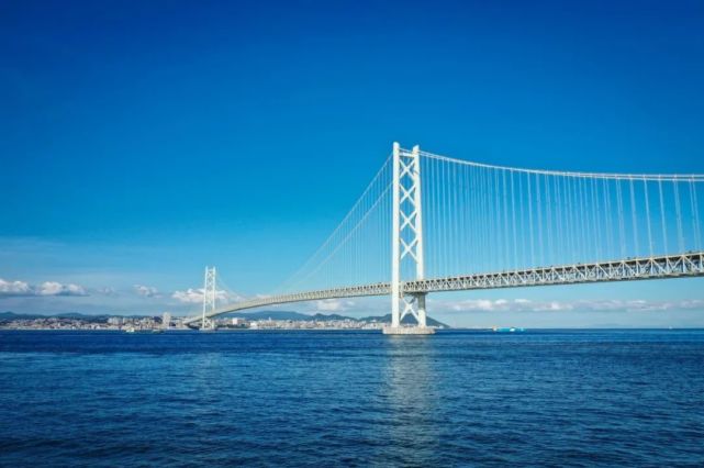 世界第一大悬索桥——日本明石海峡大桥   作者拍摄