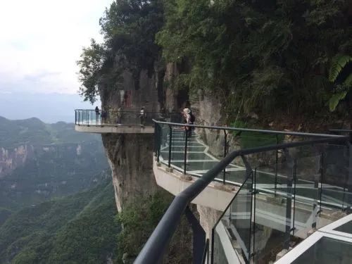 重庆:想来荡秋千吗?网友:贵宝地太刺激了