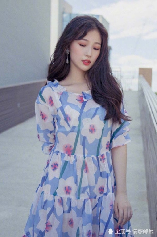 入夏超迷人碎花小裙子,赵丽颖杨紫优雅大气,虞书欣杨幂时尚摩登