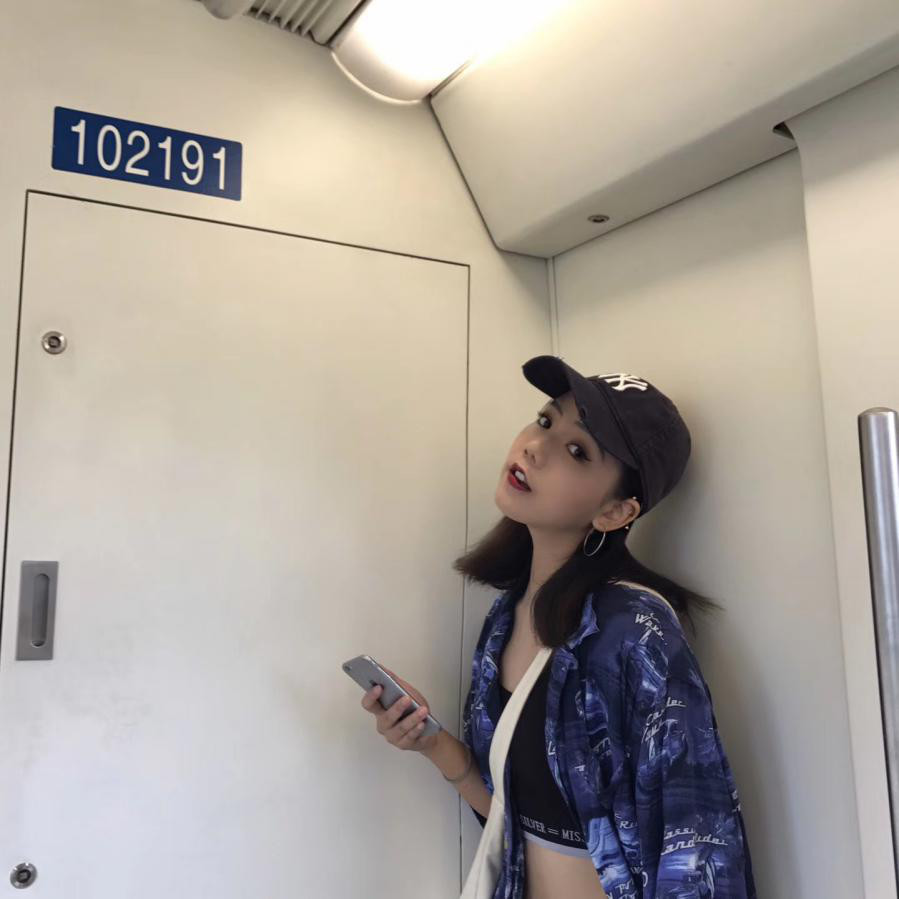 钟欣 创造营2020被大张伟夸赞真正在舞台上发光的女孩