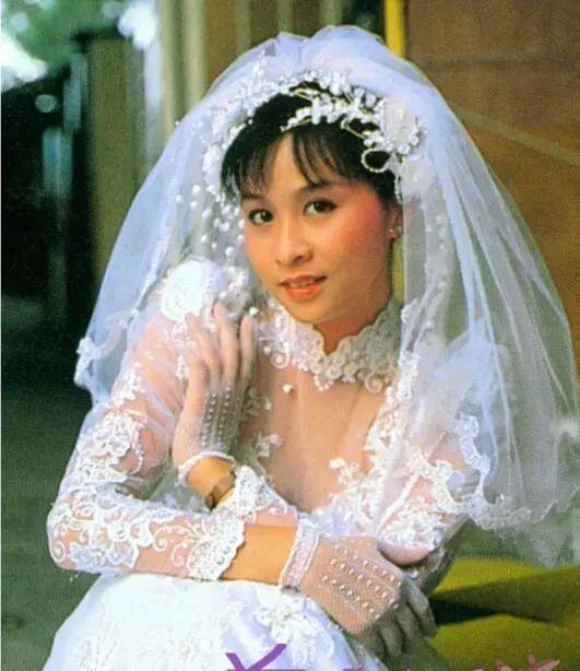 刘嘉玲年轻时有多美?演婢女仍让人惊艳,同框周海媚被比成绿叶