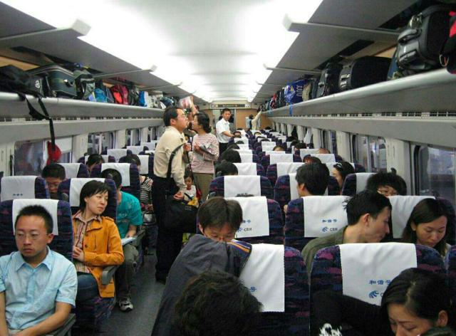 为什么在窗口买不到火车票,上车却发现火车上有许多空座位呢
