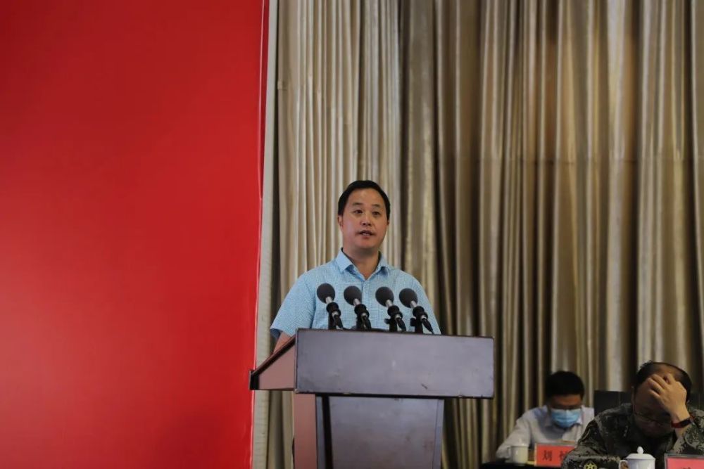 县委常委,组织部长,党校校长 张黎作表态发言