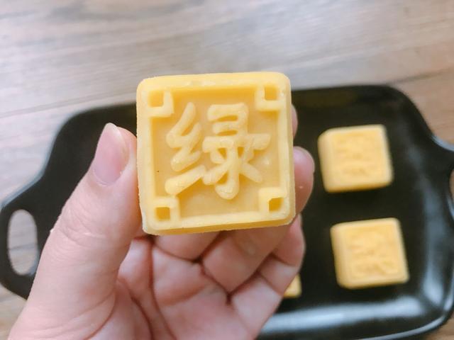 超好吃的绿豆糕 只要3种简单食材 香甜细腻入口即化 夏日必备