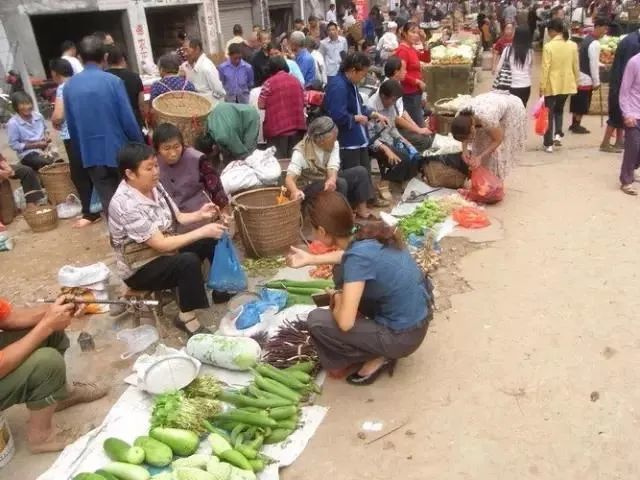 30年前咸阳人赶集是什么样的?这些老照片保证你没看过