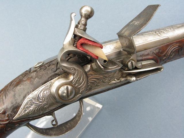欧洲骑兵使用的燧发枪,制作于1740年,使用者应该是一位骑兵军官