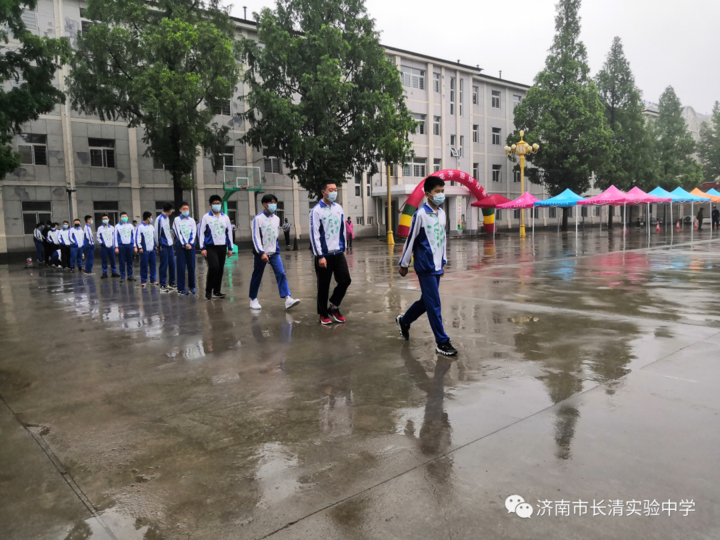 这个学校的开学有温度——长清区实验中学初三开学侧记