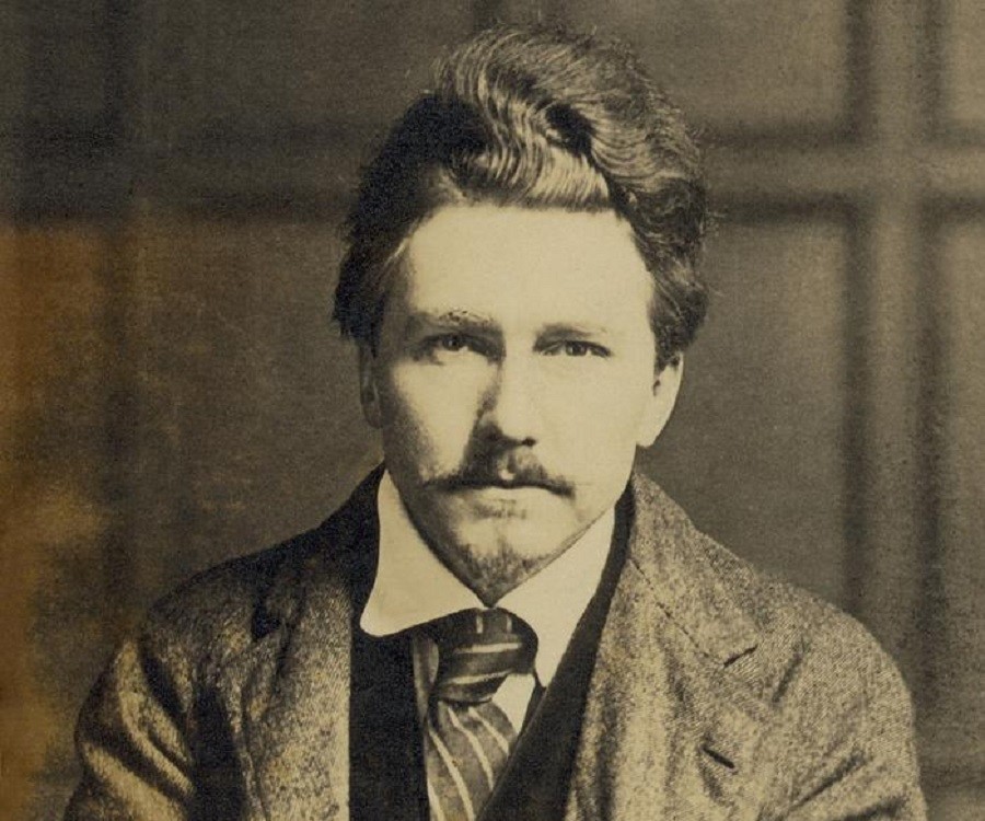 埃兹拉·庞德(ezra pound,1885-1972,美国诗人和文学评论家,意象派