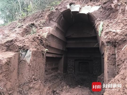 四川达州一道路扩建施工挖出一座古墓 专家认为是宋代