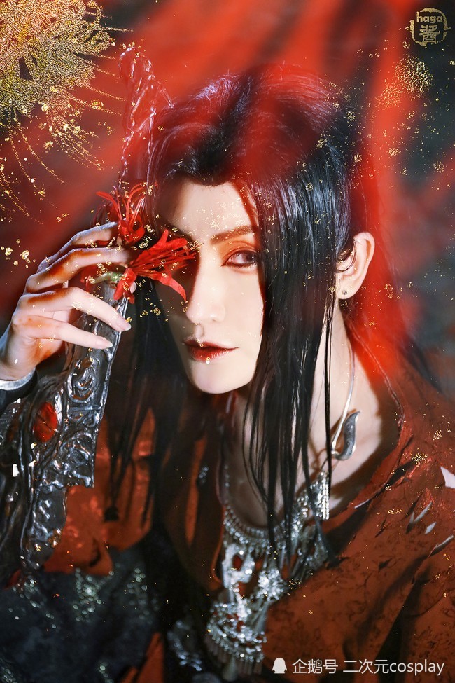 《天官赐福》花城cos,美艳动人,每一个画面都在磕击心灵