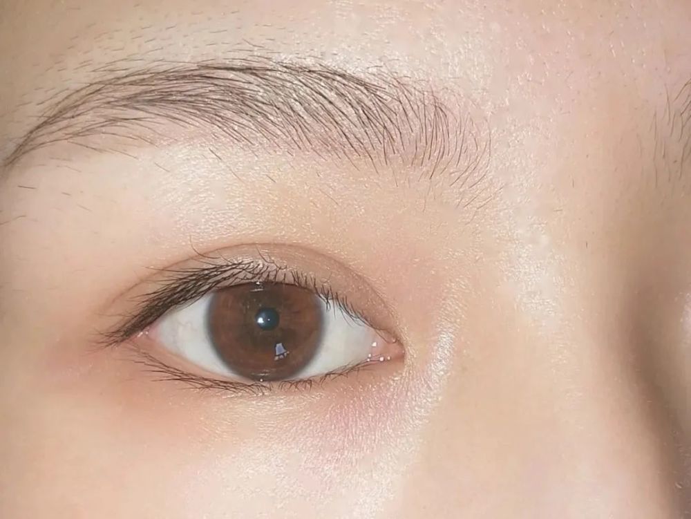 论双眼皮大法的重要性，看这几位女明星就知道了！