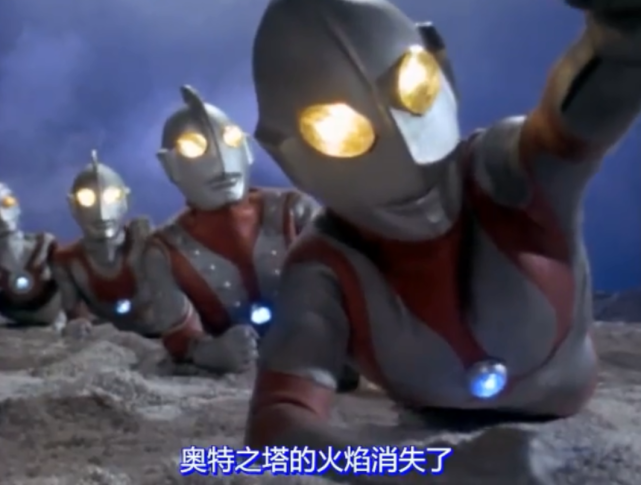 斯特拉盗取了奥特之星控制轨迹的奥特之钥,以佐菲为首的奥特四兄弟落