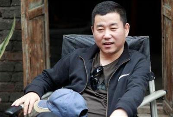 而大家对他的看法,也不只是"潘长江弟弟",他就是潘长甬,一个优秀的