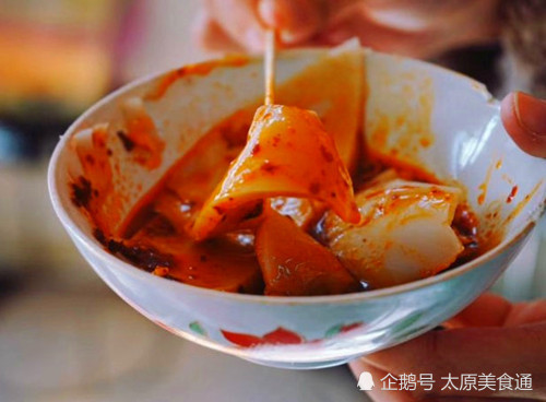 太原一家正宗碗秃店,辣油鲜香碗秃劲道,每天排队的人超多