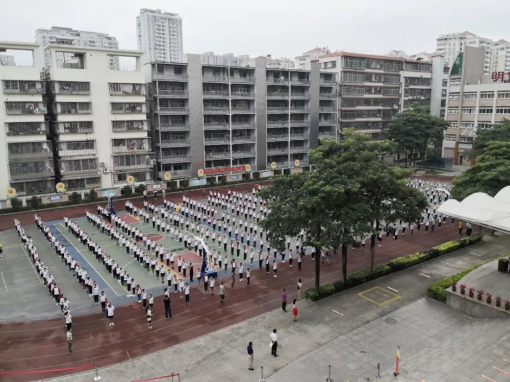 安溪县实验小学 今天复学,共涉及该校六年级12个班,659名学生,为了