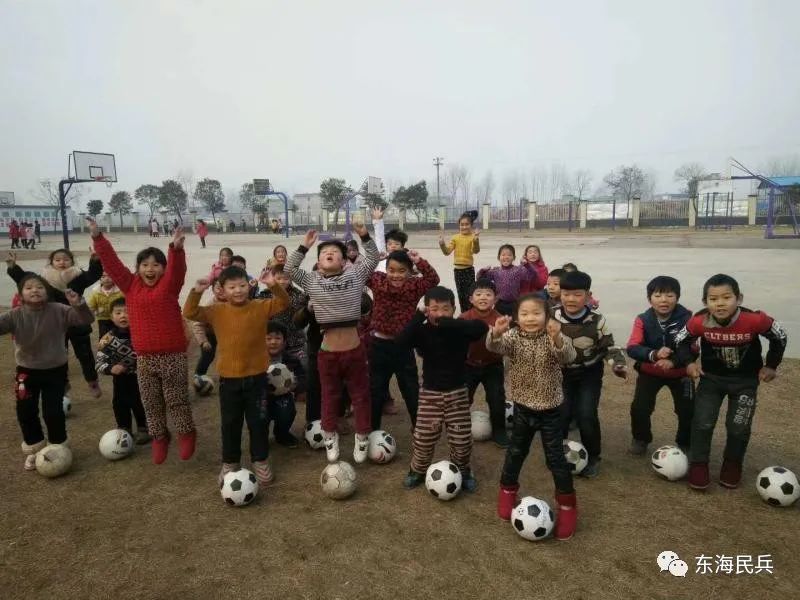 "足球妈妈"王霞