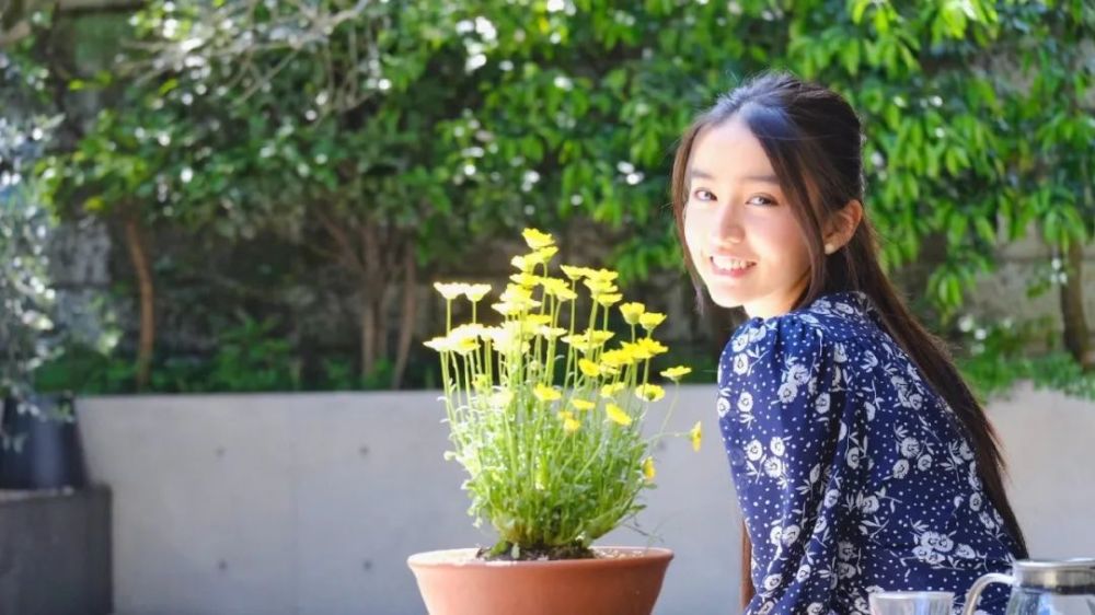 木村光希终于穿对了!长直发配碎花裙温婉少女,不愧顶级星二代 木村光希终于穿对了!长直发配碎花裙温婉少女,不愧顶级星二代