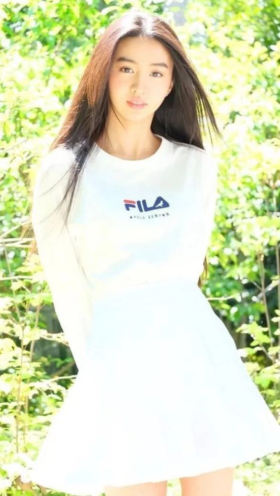 木村光希终于穿对了!长直发配碎花裙温婉少女,不愧顶级星二代 木村光希终于穿对了!长直发配碎花裙温婉少女,不愧顶级星二代